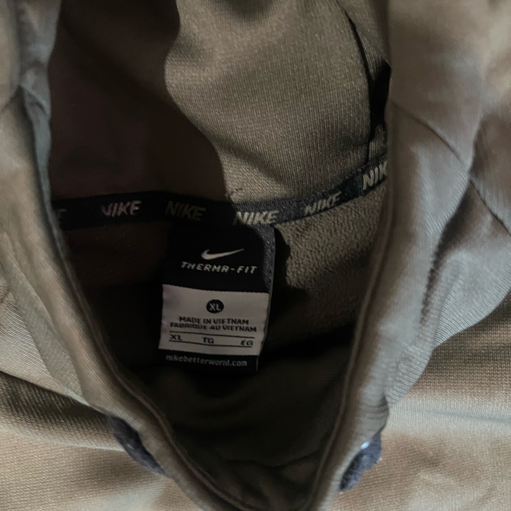Nike Dri Fit Hoodie Mens XL Olive Green Fleece Lined Swoosh Logo Kangaroo Pocket - Picture 3 of 5